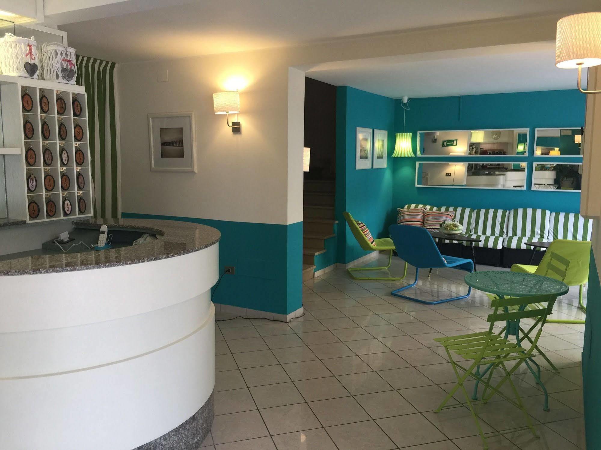 Hotel Gialpina Viserba Di Rimini Extérieur photo